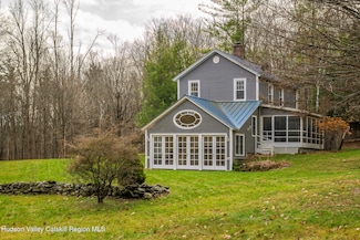 477 Fog Hill Rd, Austerlitz, NY 12017