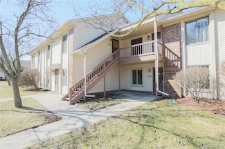 17920 Phyllis St Unit C24, Roseville, MI 48066