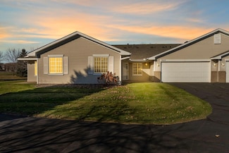 9410 Eagle Ct, Monticello, MN 55362