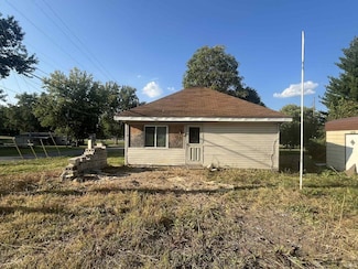 380 S Meridian Rd, Mitchell, IN 47446