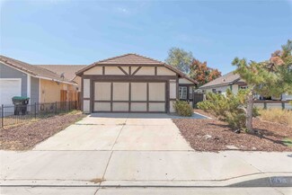 1067 Ivy St, Hemet, CA 92545