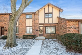 18W275 Kirkland Ln Unit 8, Villa Park, IL 60181