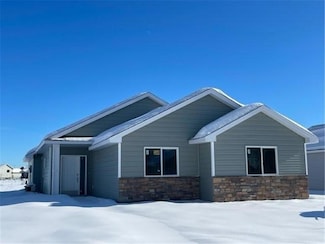 330 Mill St, Osceola, WI 54020