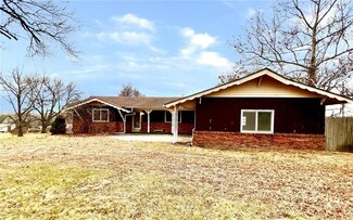 210 W Us Highway 136, New Hampton, MO 64471