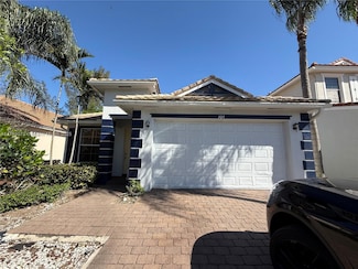 325 Mulberry Grove Rd, Royal Palm Beach, FL 33411
