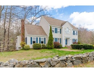 36 Hansom Dr, Merrimac, MA 01860