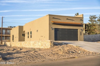 2928 Fairway Dr, Las Cruces, NM 88011