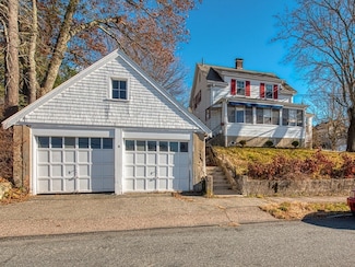 3 Crescent Rd, Needham Heights, MA 02494