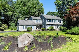 42 Lovelace Dr, West Hartford, CT 06117