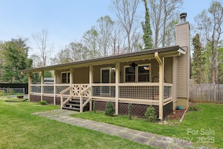 31 Elizabeth Ln, Maggie Valley, NC 28751