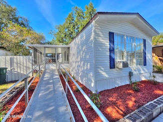 7603 Plumwood Dr, Jacksonville, FL 32256