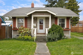 1308 W Illinois St, Bellingham, WA 98225