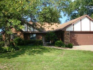 328 S Hislop Dr, Cissna Park, IL 60924