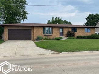 3512 N Shore Dr, Clear Lake, IA 50428