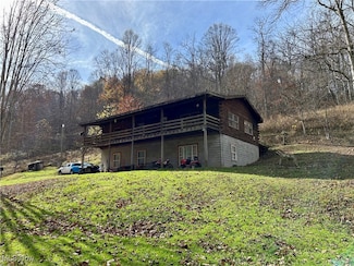 2886 Ossia Rd, Duck, WV 25063