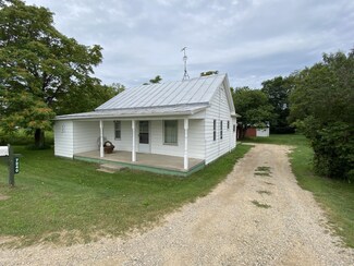 7240 S Crystal Rd, Carson City, MI 48811