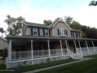 29 Mapleseed Dr, Dallas, PA 18612
