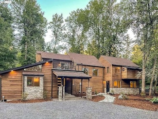 4391 N Shasta Loop, Eugene, OR 97405