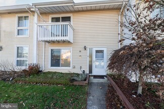 15 Carolina Ct, Sterling, VA 20164