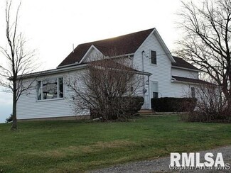 696 310th St, New Windsor, IL 61465