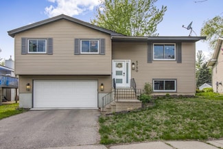 5750 Thomas Cir S, Minneapolis, MN 55410
