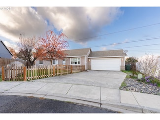 245 Chukar Cir, Umatilla, OR 97882