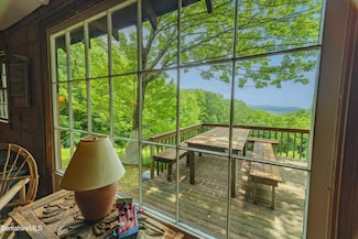 1211 Carpenter Hill Rd, Bennington, VT 05201