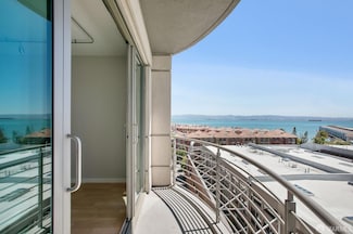 219 Brannan St Unit 7J, San Francisco, CA 94107