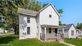 601 N 1st St, Indianola, IA 50125