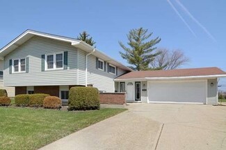 1585 Fairfield Ln, Hoffman Estates, IL 60169