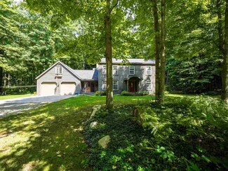 7700 Clayton Rd, Harbor Springs, MI 49740