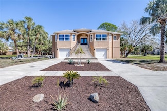 733 Seminole Blvd, Tarpon Springs, FL 34689