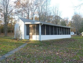 142 Frog Pond Rd, Fallentimber, PA 16639