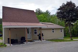3 Hilltop Ln, West Paris, ME 04289