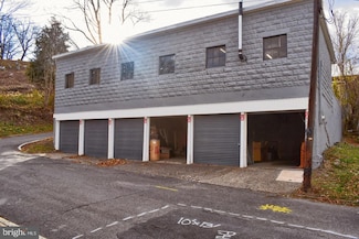 212 E Chestnut St, Shamokin, PA 17872