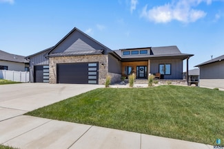 4100 N Interlachen Trail, Sioux Falls, SD 57107