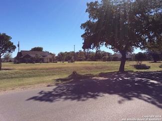 5 Flying l Dr, Bandera, TX 78003