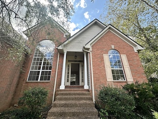 2547 Edinburgh St, Old Hickory, TN 37138