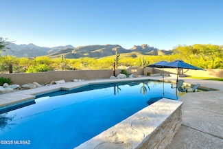 9031 E Bears Circle Dr, Tucson, AZ 85749