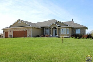 1745 SW Overland Ct, Topeka, KS 66615