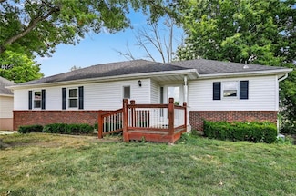 1725 S Kiowa Dr, Olathe, KS 66062