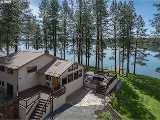 112 N Sentosa Lake Rd, Tygh Valley, OR 97063