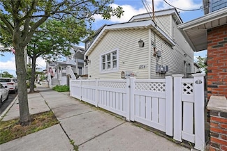 12-34 Cross Bay Blvd, Far Rockaway, NY 11693