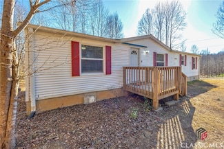 559 Antioch Rd, Lula, GA 30554