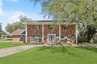 8 Pony Ln, Saint Rose, LA 70087