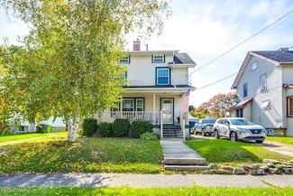 32 Orchard St, Newton Falls, OH 44444