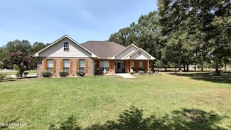 17 Jm Carnell Rd, Poplarville, MS 39470