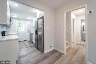 7708 Bender Rd, Hyattsville, MD 20785