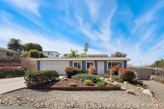 115 Unity Way, Vista, CA 92083