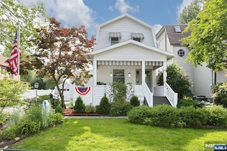 25 S Prospect Ave, Bergenfield, NJ 07621